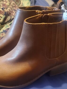 Old Navy Tan Brown Chelsea-Style Boot